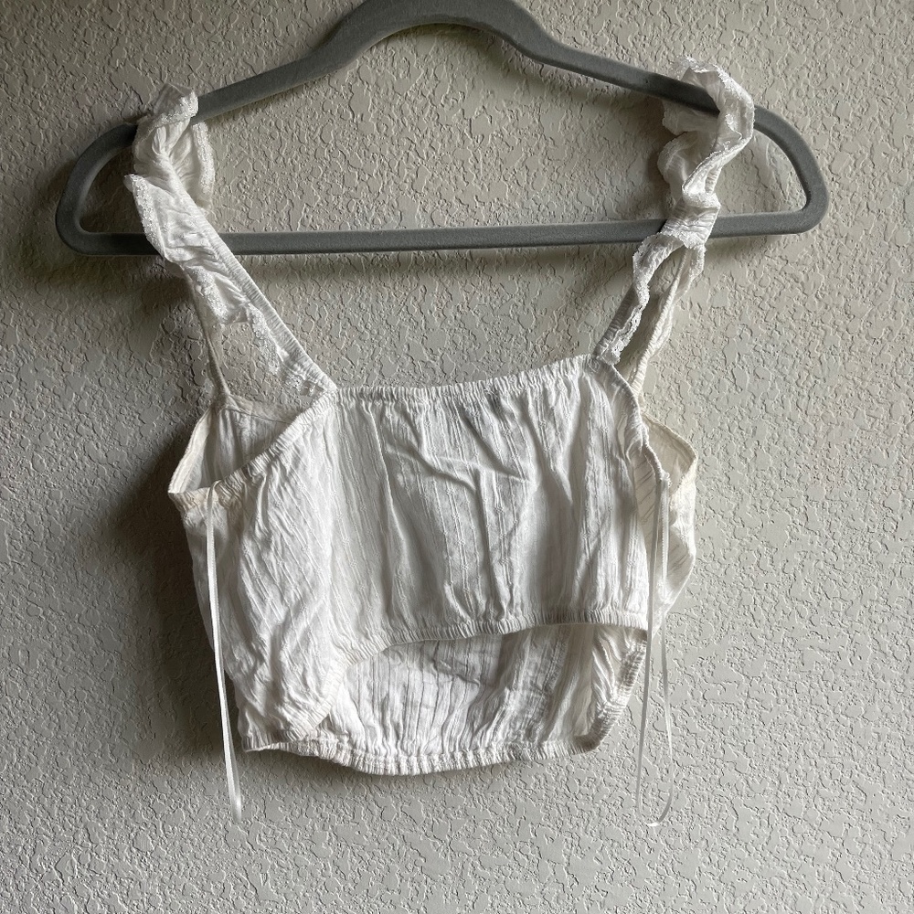 White Lace Croptop